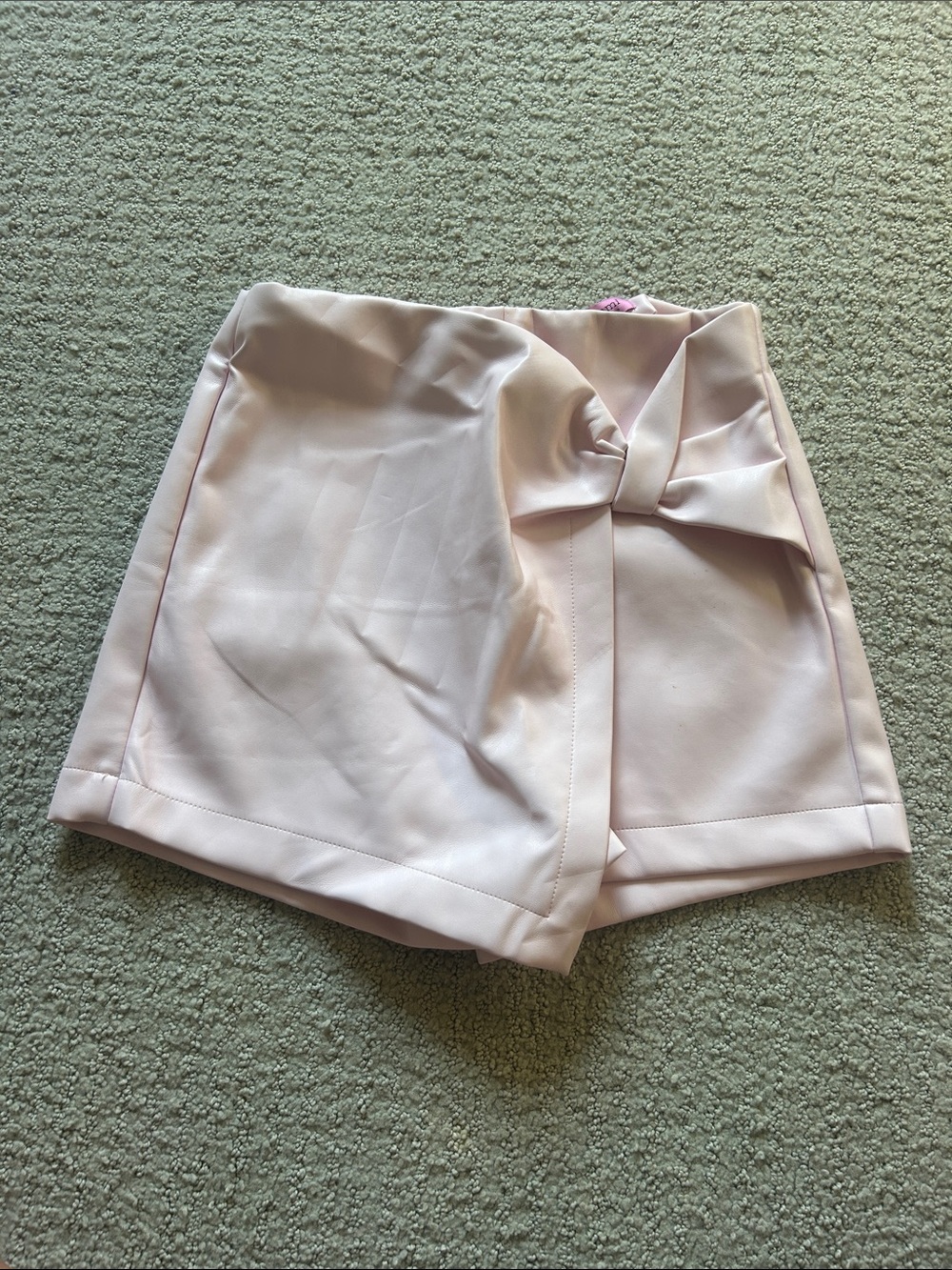 Francesca's Collections Light Pink Bow Front Skort